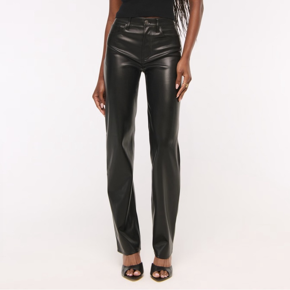 Abercrombie & Fitch Vegan Leather 90s Straight Pants Curve Love Size 27/4 Short